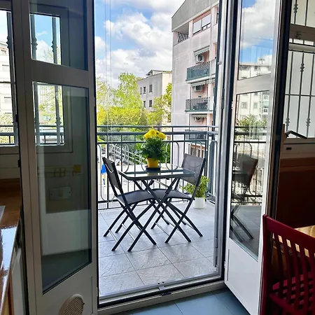 Citta Vicino Metro Apartman *