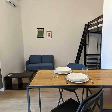 Imbonati 11 * Milánó