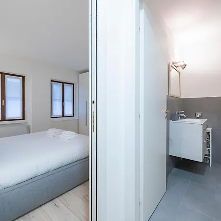 I Host - Vigevano 13