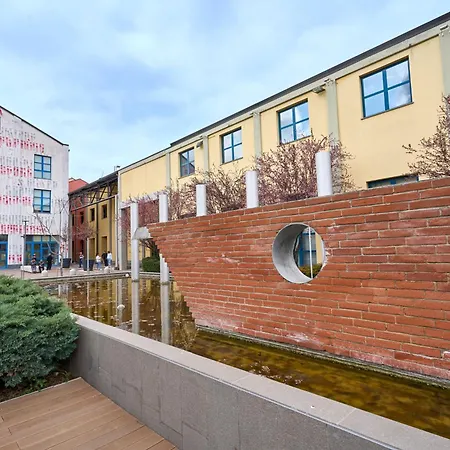 شقة Luxury Design - 20 Minutes From Duomo-navigli