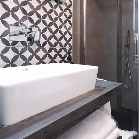 Апартаменты Primopiano - Ugo Bassi Милан