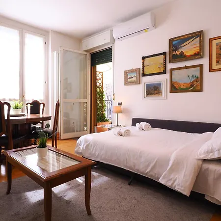 Primopiano - Via Pavia Appartement *