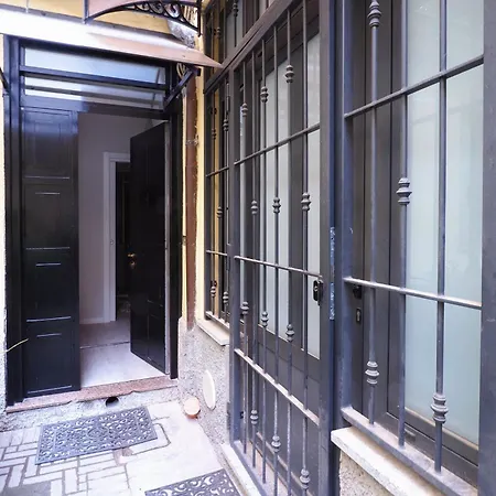 Apartment Delizioso Tra Navigli E Mm Sant'agostino Mailand