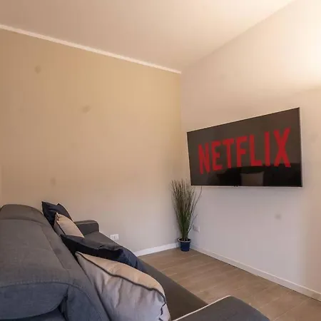 아파트 Duomo Space Free Parking - Private Gym- Metro 밀라노