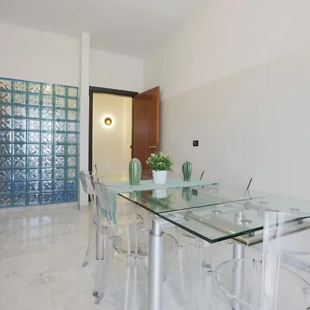 Urban Elegance Station W/private Garage Appartement