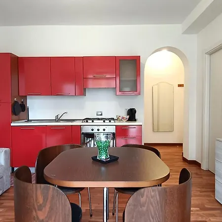 Sahi - Via Dei Ciclamini Mm1 Primaticcio, Stadio San Siro, Ospedale San Carlo *