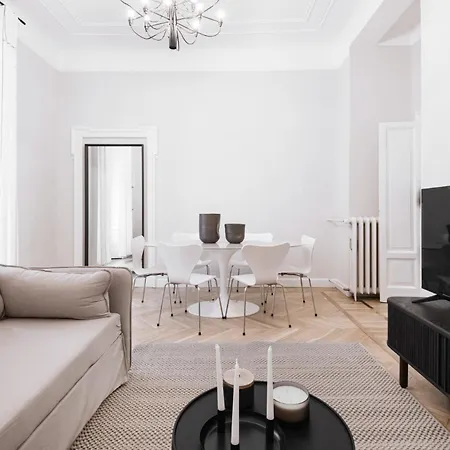 Easylife - Dimora Con Balcone In Porta Vittoria *