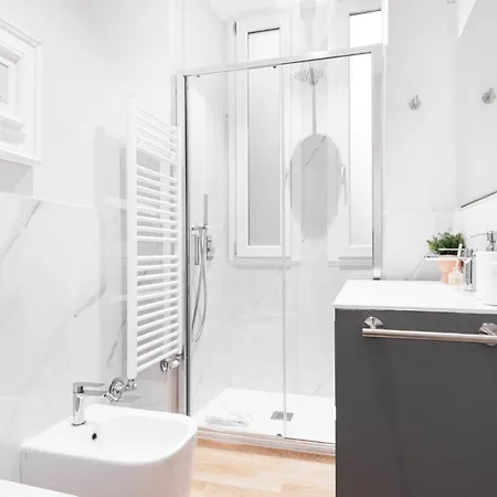 Easylife - Dimora Con Balcone In Porta Vittoria *