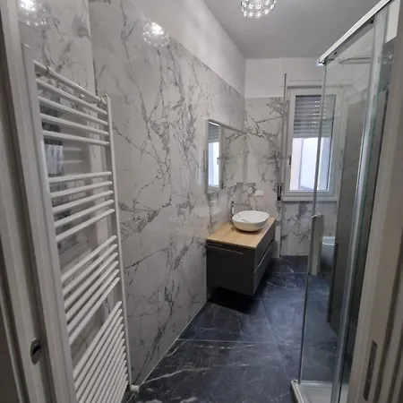 Imhome - Largo Gemito Apartman