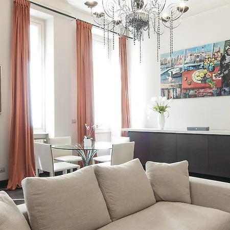 Royal Magenta & Luxury Apartment Milan