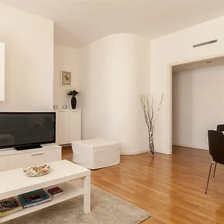 Apartment Royal Magenta & Luxury Milan