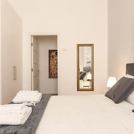 Apartment Royal Magenta & Luxury