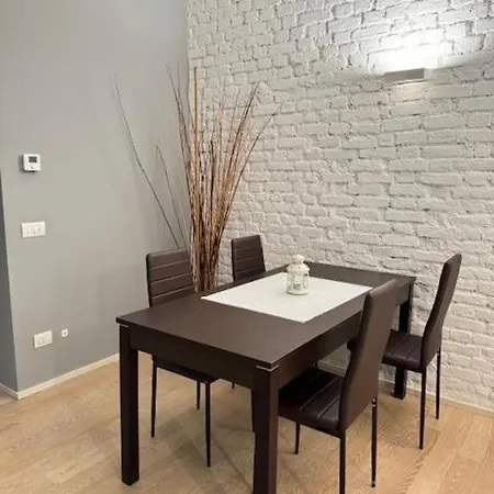 Apartment Isola Porta Nuova Milan
