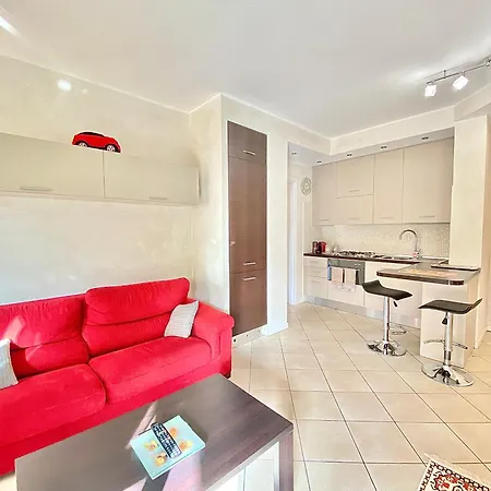 Nel Cuore Di Viale Certosa, Tra Centro C E Rho Fiera *