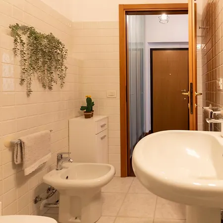 Urban Retreat - Isola District Daire *