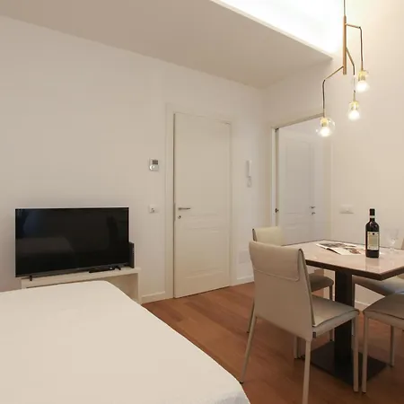 Duomo Dream Brothers Gabriel 밀라노