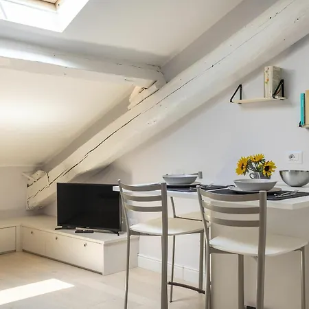 Ferrucci 1 Bedroom Attic In By Halldis