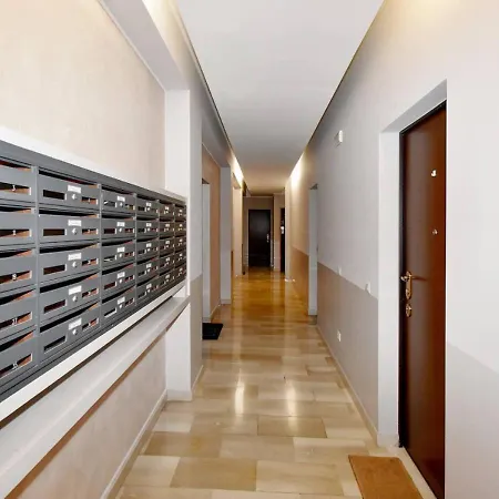 Metro Famagosta - Modern Free Wifi & Parking Milan