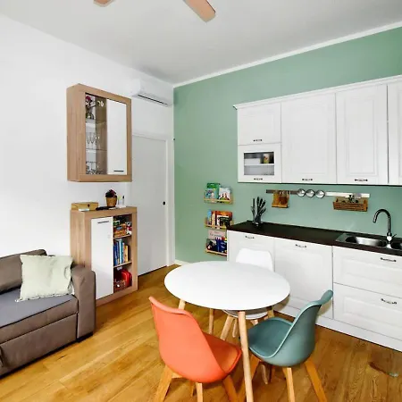 Metro Famagosta - Modern Free Wifi & Parking Apartment Milan