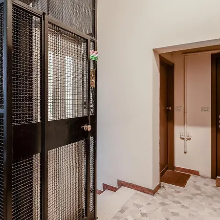 Luxury Skyview - Citylife - Mico شقة *