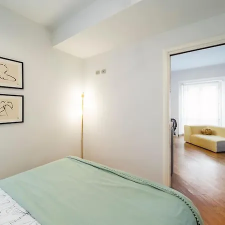 Apartment Ticinese Milan