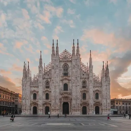 10 Minuti Metro Stazione - Attico Moderno Milan