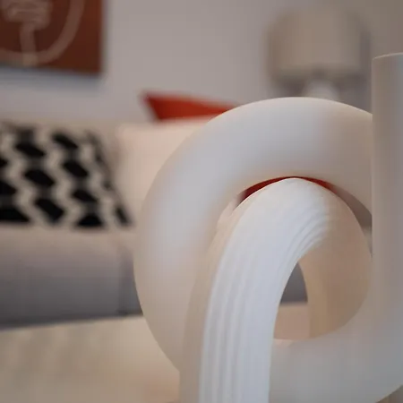 Apartment Design Su 2 Piani Via Della Spiga Milan