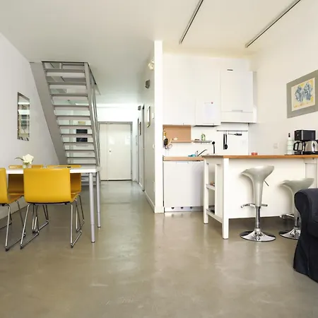 Loft Sant Ambrogio With Terrance דירה