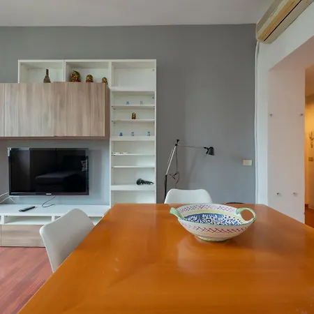 Youhosty - Panfilo Castaldi 26 Apartman