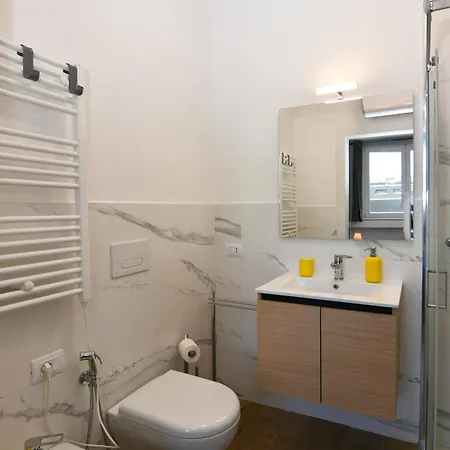 [fond. Prada-ieo] Elegante Con Apartamento