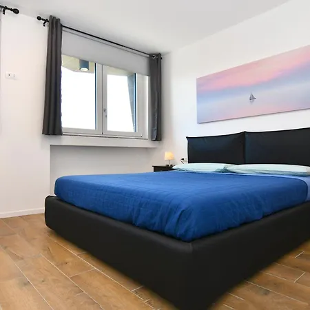 [fond. Prada-ieo] Elegante Con Apartamento