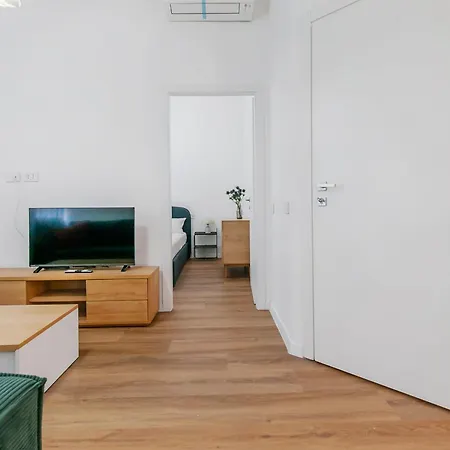 Twin - Cozy Chic In Santa Sofia Mm4 Milaan