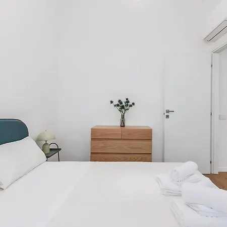 Twin - Cozy Chic In Santa Sofia Mm4