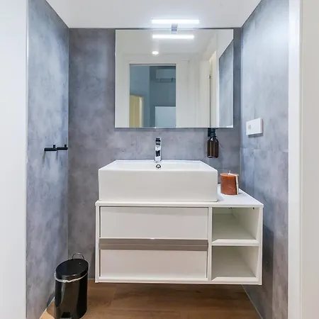 Twin - Cozy Chic In Santa Sofia Mm4 Milaan