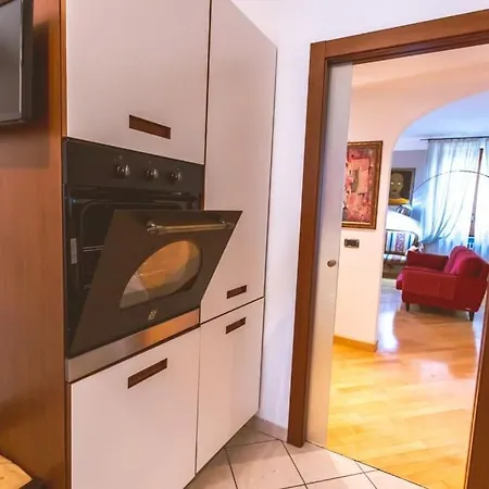 Ampia Oasi A Porta Venezia: Casa In Centro * ميلان