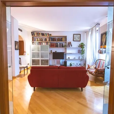Ampia Oasi A Porta Venezia: Casa In Centro Daire *