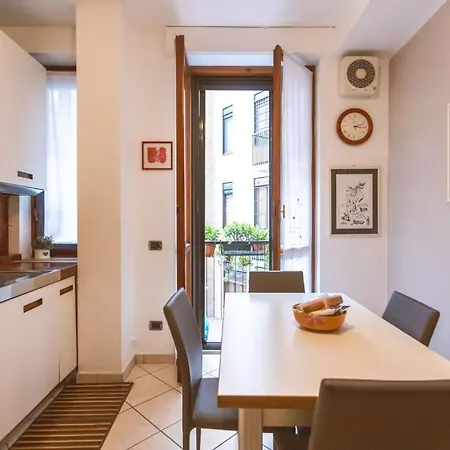 شقة Ampia Oasi A Porta Venezia: Casa In Centro
