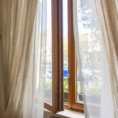 شقة Ampia Oasi A Porta Venezia: Casa In Centro *