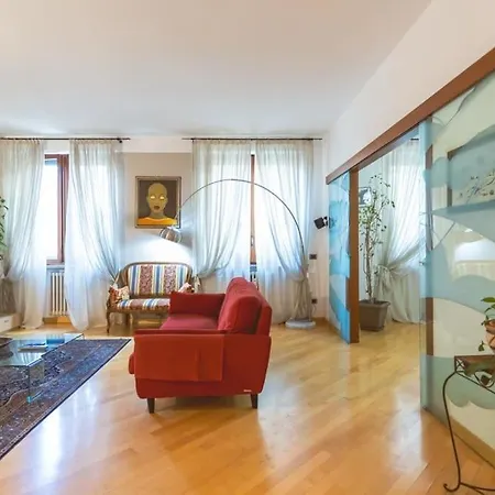 Ampia Oasi A Porta Venezia: Casa In Centro * ميلان