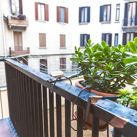 Daire Ampia Oasi A Porta Venezia: Casa In Centro Milano