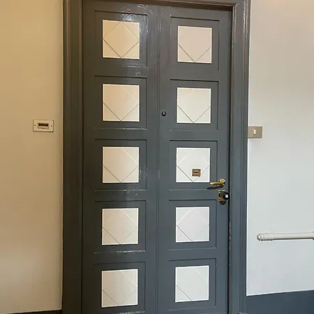 Apartament Bilocale Zona Navigli Mediolan