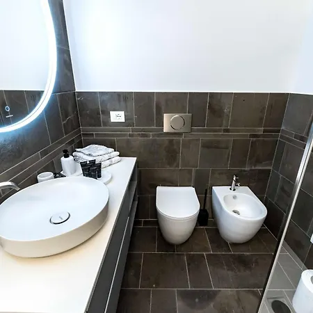 Dream San Babila Apartman *