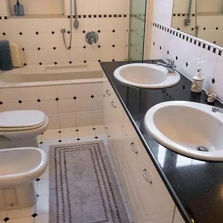 Cadorna-duomo Lusso Nel Cuore Di Apartamento Milão