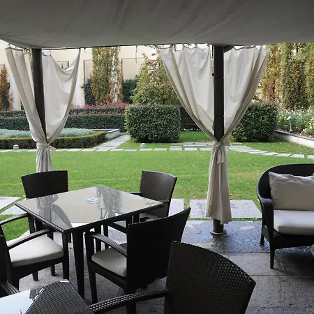 Hotel Grand Visconti Palace
