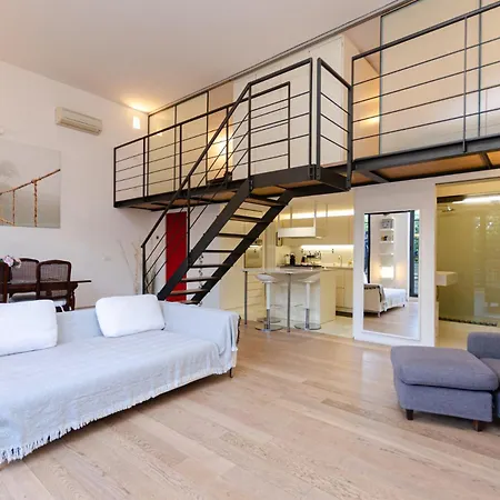 Daire Vivimihome Loft Su Due Livelli Con Terrazzo *