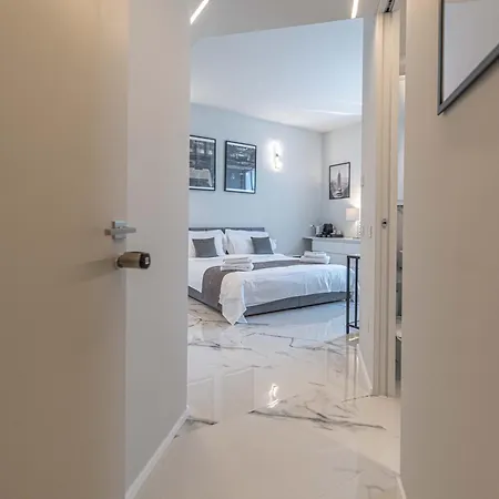 Moscova Luxury New Milan