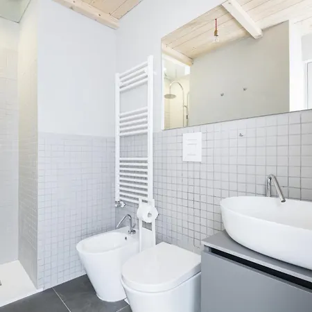 Easylife - - Commenda 25 - Porta Romana