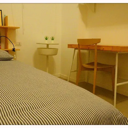 Smile House. Intero Trilocale 15 Min. Dal Centro * מילאנו