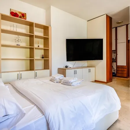 3pax Wifi- Via Tosi Apartment *