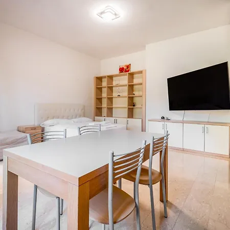 Apartment 3pax Wifi- Via Tosi Milan